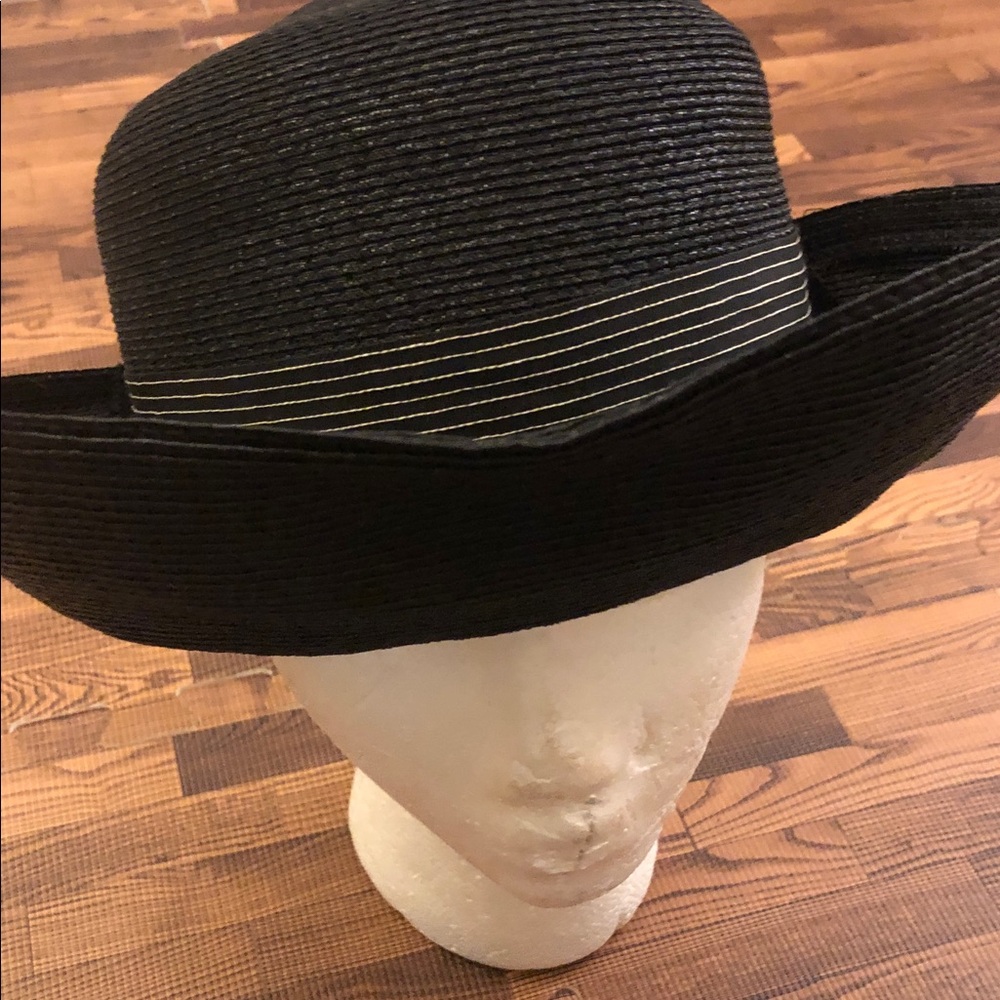 Women’s Black Straw Sun Hat with Pinstripe Band